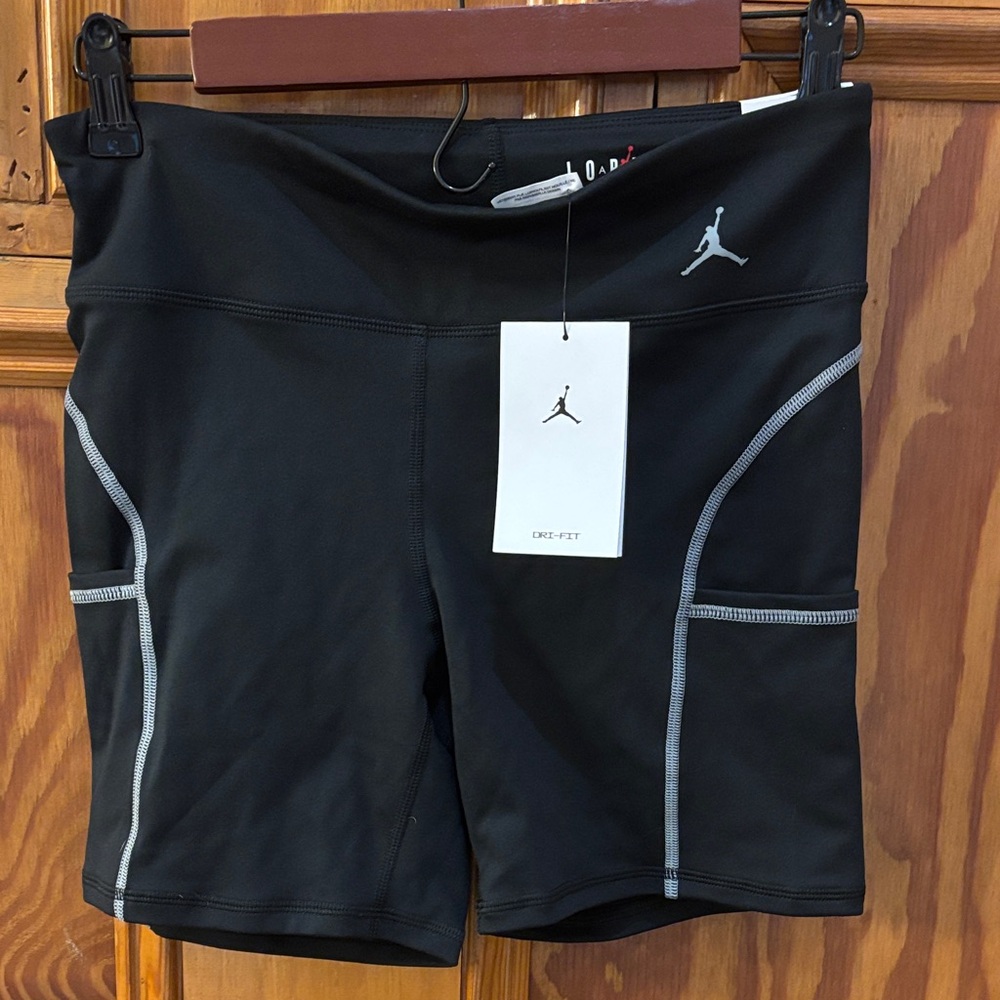 Jordan Nike Women's Black workout Shorts size medium
